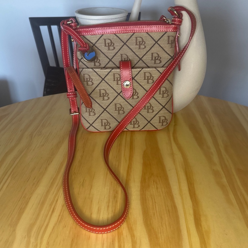 Dooney & Bourke Crossbody Letter Carrier Bag Signature Logo W/Red Accents